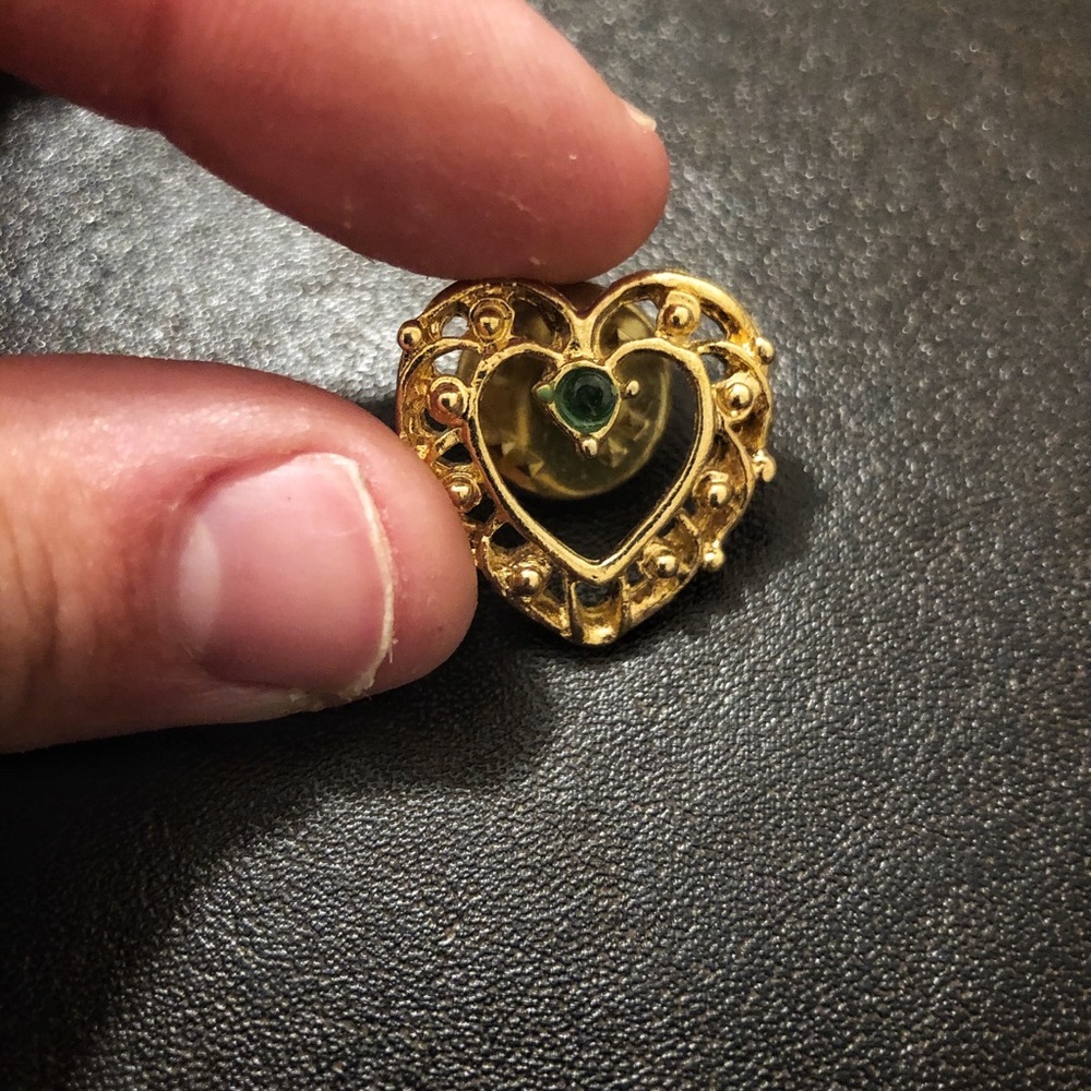 Emerald Pin - Picture 2 of 3